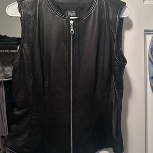 MT Black Zip-Up Vest with Relaxed Fit